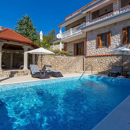 Einzigartiges Mit Grandiosen Meerblick, Pool, Bbq Und Nur 700 Meter Zum *