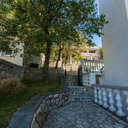 Einzigartiges Mit Grandiosen Meerblick, Pool, Bbq Und Nur 700 Meter Zum