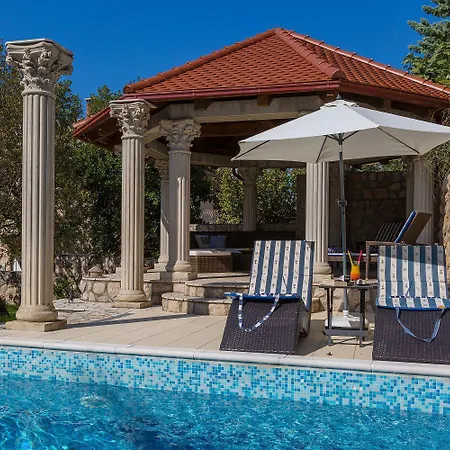 Einzigartiges Mit Grandiosen Meerblick, Pool, Bbq Und Nur 700 Meter Zum Crikvenica