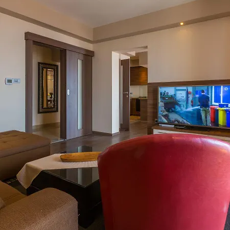 Appartement Einzigartiges Mit Grandiosen Meerblick, Pool, Bbq Und Nur 700 Meter Zum