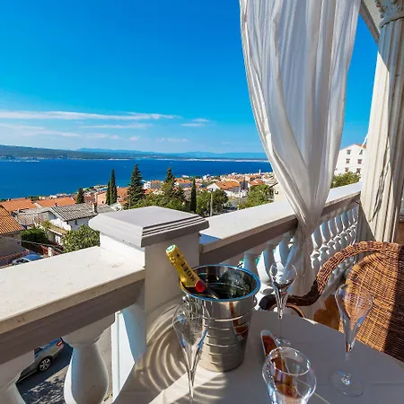 Appartement Einzigartiges Mit Grandiosen Meerblick, Pool, Bbq Und Nur 700 Meter Zum