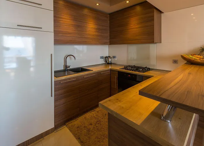 Apartman Einzigartiges Mit Grandiosen Meerblick, Pool, Bbq Und Nur 700 Meter Zum